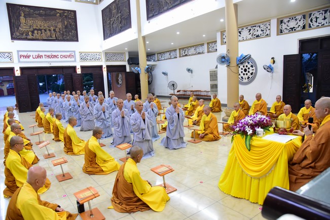 Pratimoksa commandment rite